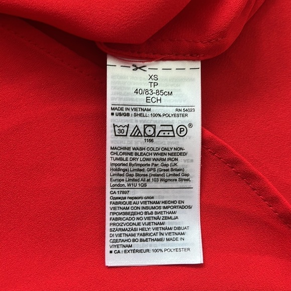 Banana republic Sleeveless Picot Trim Top Cherry red. Loose fitting Size XS - Picture 8 of 8